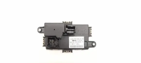 Mercedes-Benz GLK (X204) Heater blower fan relay 2128702110 A2128702110