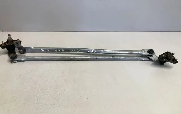 Front wiper linkage