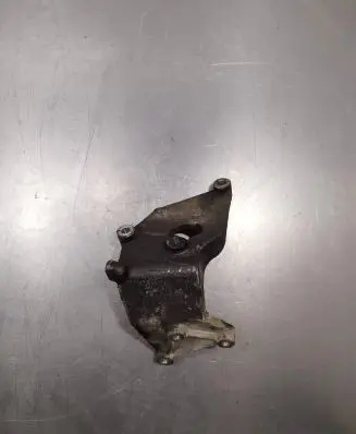 Nissan X-Trail T31 Engine mounting bracket
