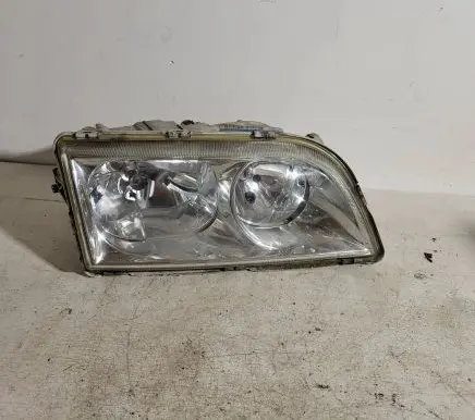 Volvo S40, V40 Headlight/headlamp 30899683 1AG00786134