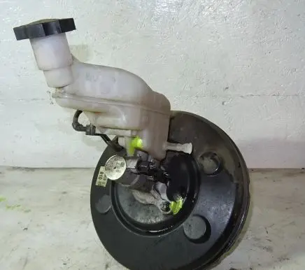 KIA Carens III Brake booster