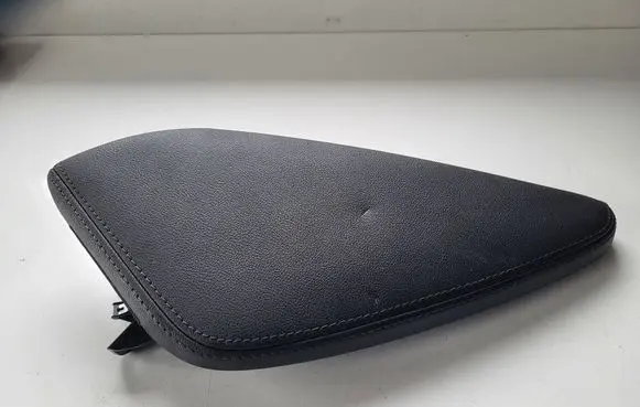 Nissan Qashqai Centre console side trim front 