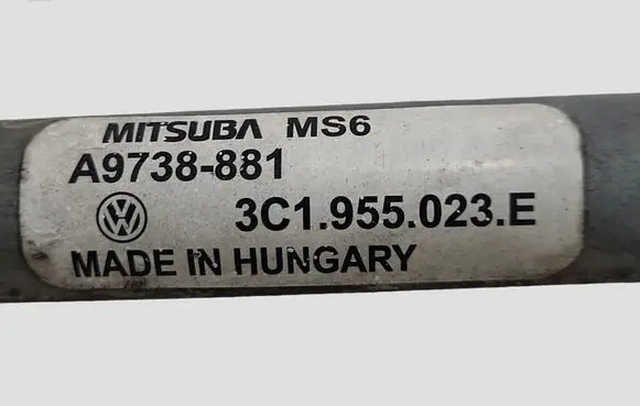 Volkswagen PASSAT B6 Front wiper linkage and motor 3C1955023E