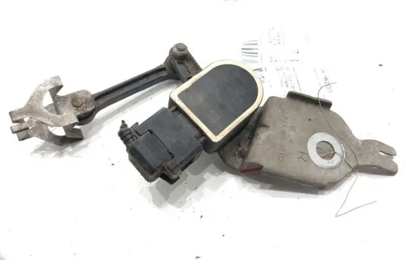 Mercedes-Benz CLS C257 Headlight/headlamp level sensor A0009053704