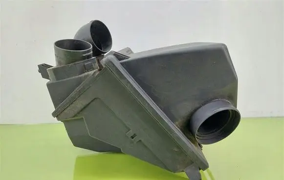 Audi A8 S8 D2 4D Air filter box 059133837A