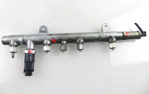 Fuel main line pipe