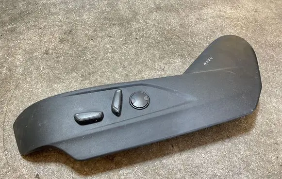 Ford Mach-E I Seat control module LJ8T14B709AA 1333B2 SAND05A111A