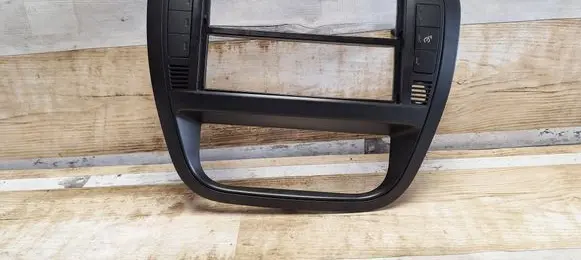 Citroen C3 Radio/GPS head unit trim 9653074277