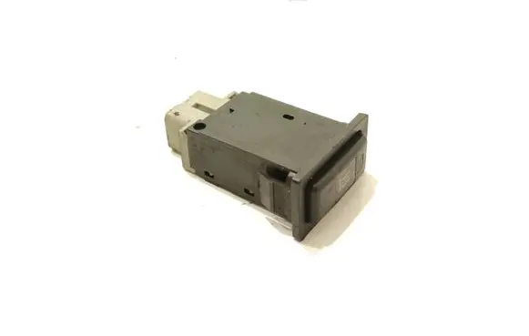 Toyota Avensis T250 Windscreen/window heater switch 153261
