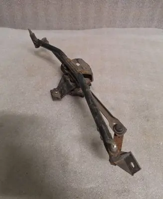 Audi 80 90 B3 Front wiper linkage 