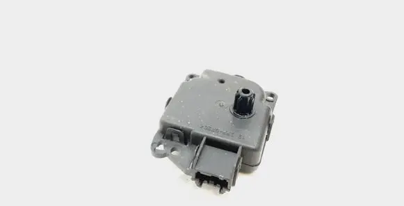 Dodge Grand Caravan Air flap motor/actuator M8679001