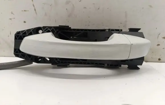 Volkswagen T-Roc Front door exterior handle 8N0839885H