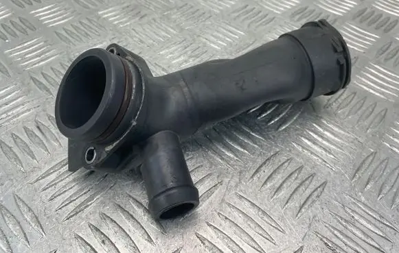 Mercedes-Benz C W204 Engine coolant pipe/hose A2712002056