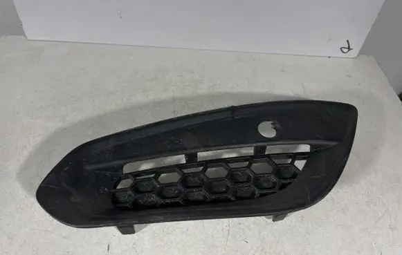 Volvo S60 Front bumper lower grill 31294131