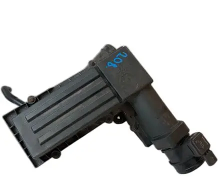 Volkswagen PASSAT B6 Air filter box