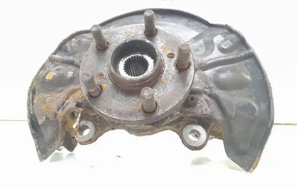 Toyota Corolla Verso E121 Front wheel hub spindle knuckle