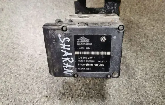 Volkswagen Golf IV ABS Pump 1J0907379P