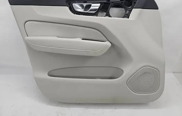 Volvo XC60 Front door card panel trim 32328455