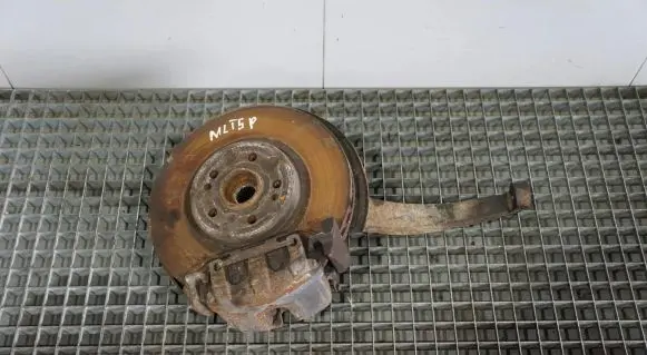 Mercedes-Benz ML W164 Front wheel hub spindle knuckle
