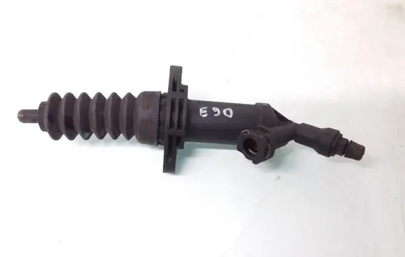 BMW 3 E90 E91 Clutch master cylinder 6785965