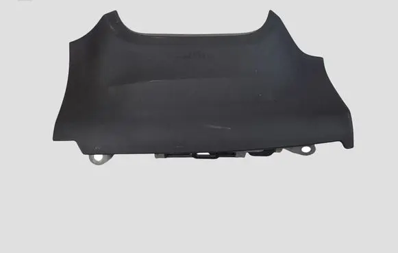 Toyota Auris 150 Knee airbag