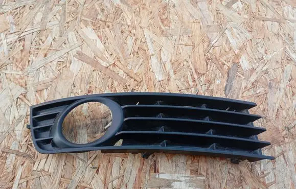 Audi A6 S6 C5 4B Front fog light trim/grill 8E0807682A