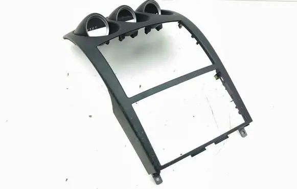 Nissan 350Z Radio/GPS head unit trim 