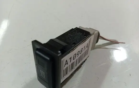 Toyota Corolla Verso AR10 Windscreen/window heater switch