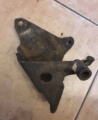 Volkswagen PASSAT B3 Gearbox mounting bracket 357199353A 357199353 3571993273A
