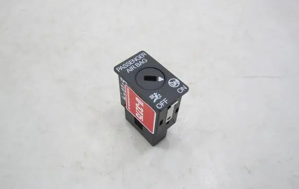 Passenger airbag on/off switch