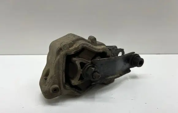 Volvo XC60 Engine mount bracket 31330138 9487475