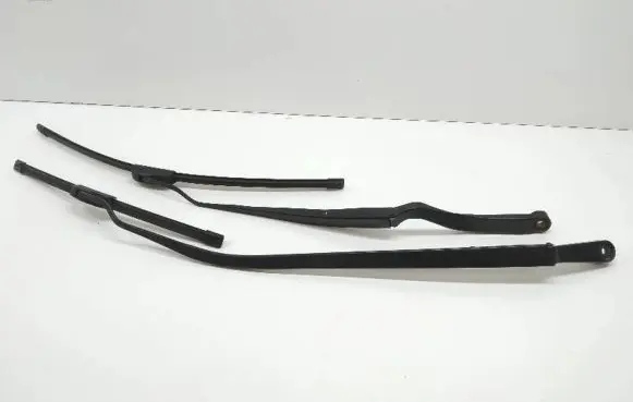 Nissan Murano Z50 Front wiper blade arm