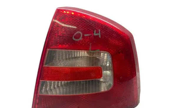 Skoda Octavia Mk2 (1Z) Rear/tail lights 1Z5945112A 1Z5945096A