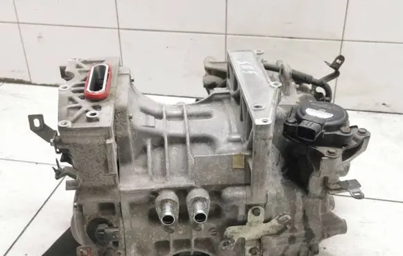Nissan Leaf I (ZE0) Electric car motor Em57 037143a 332513nf0a