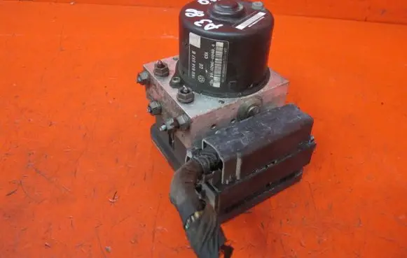Audi A3 S3 8P ABS Pump 1K0614517B 1K0907379D