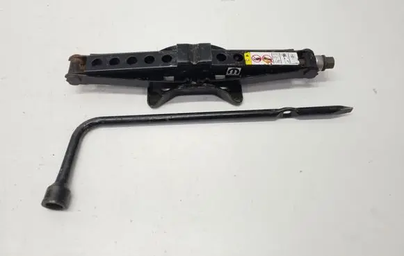 Chrysler Pacifica Lift Jack 04766498AA