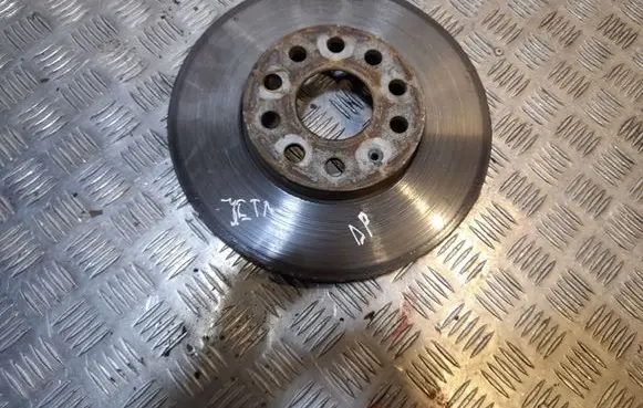 Volkswagen Jetta VI Front brake disc