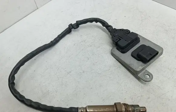 Mercedes-Benz Vito Viano W447 Lambda probe sensor A0009052709 0009052709