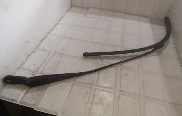 Peugeot 5008 Front wiper blade arm 9683098980 79536 3392125759