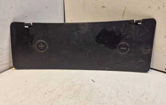 Audi A6 S6 C5 4B Battery box tray cover/lid 4B1819422
