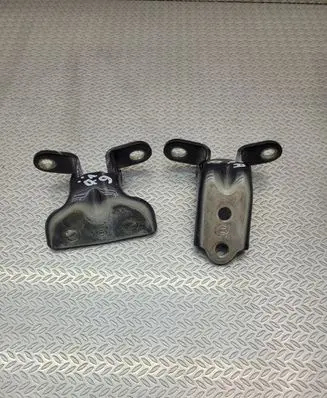 Rear door hinge set