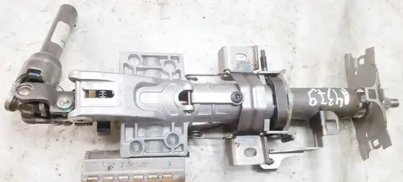 Toyota Corolla Verso AR10 Steering wheel axle