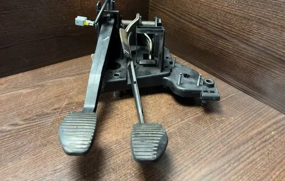 Peugeot 407 Clutch pedal 9660185580 PMP80718