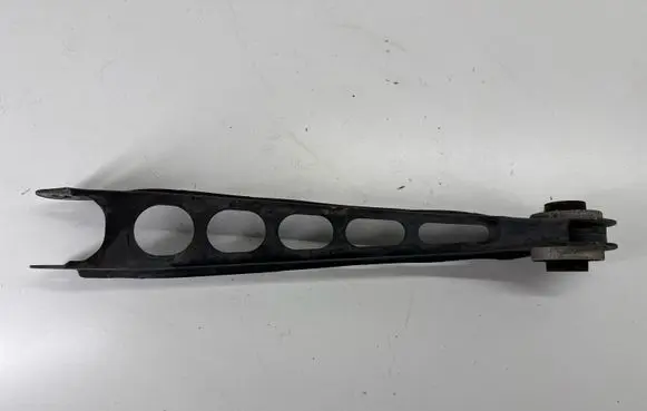 Chevrolet Camaro Rear suspension control arm 23415095 84933815 23358468