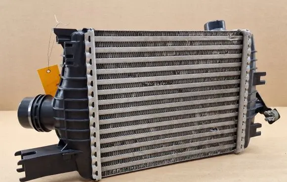 Renault Clio IV Intercooler radiator
