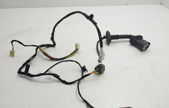 Mitsubishi Outlander Rear door wiring loom 8512A200 7X18945