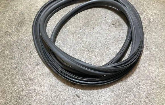 Hyundai Kona II Trunk rubber seal (body) 