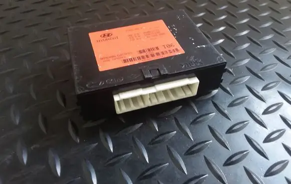 Hyundai Getz Other control units/modules 954001C311 3298731001 LA1V05D0080