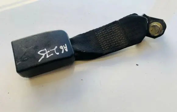 Mitsubishi Space Star Rear seatbelt buckle