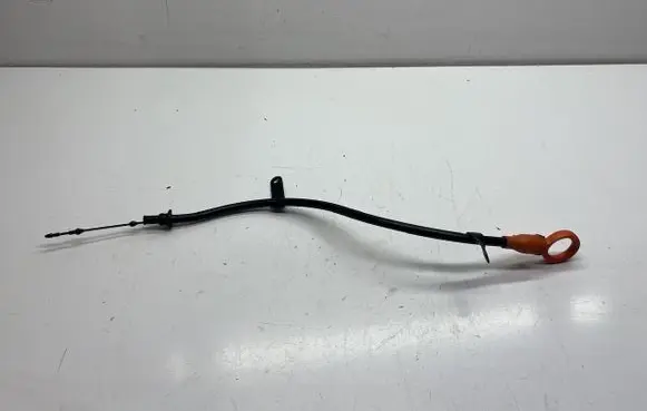 Volkswagen Touran I Oil level dip stick 03G103634